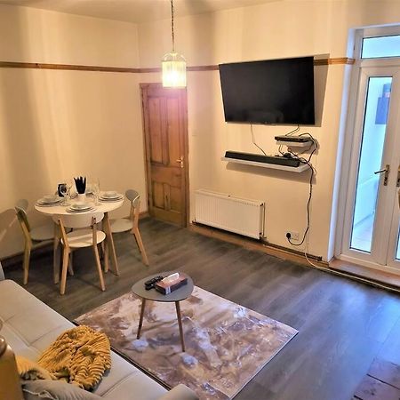 Nice 4-Bedroom Vacation Home With Indoor Fireplace Wellington  Kültér fotó